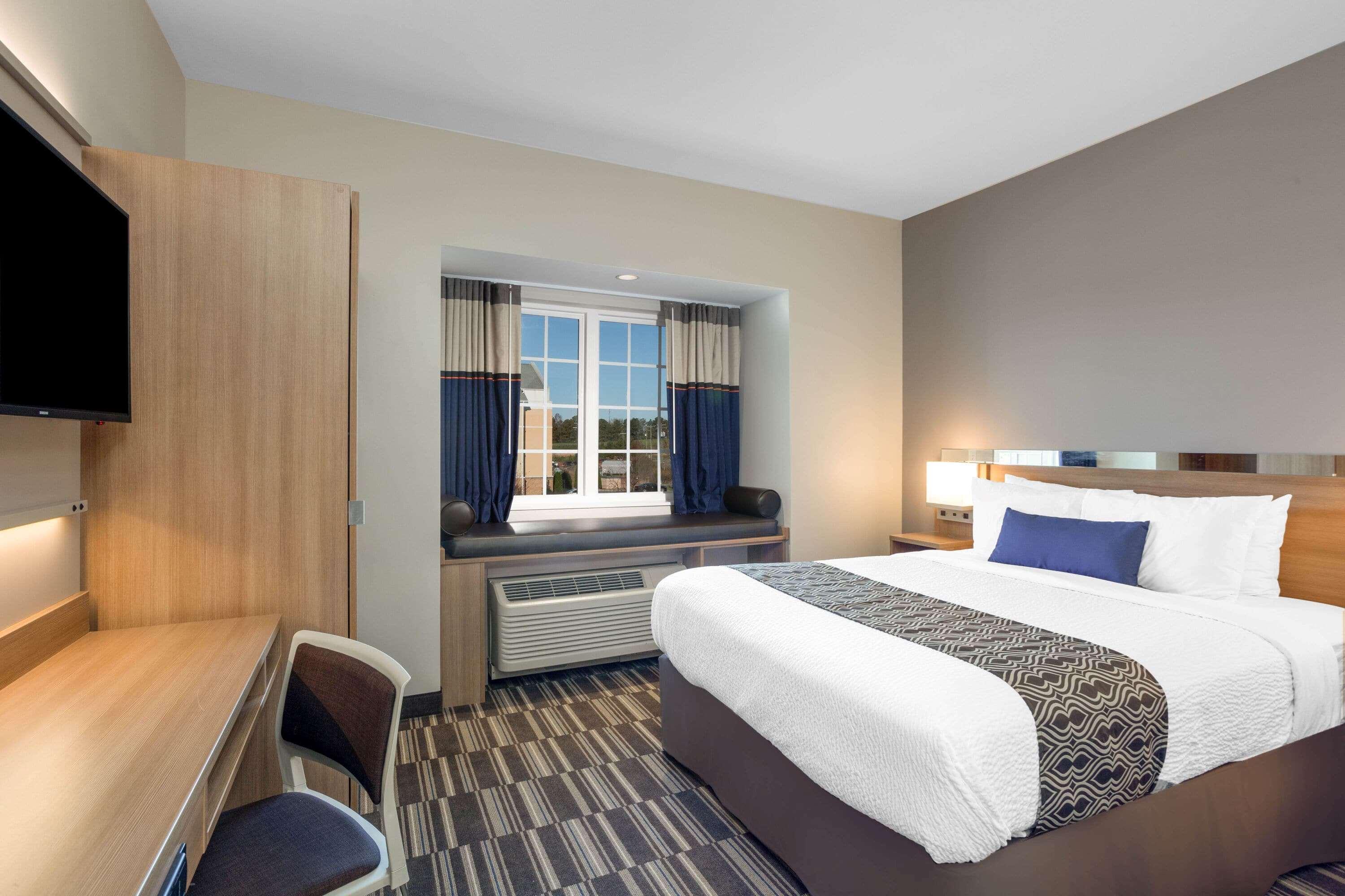 Microtel Inn Suites By Wyndham South Hill Eksteriør billede